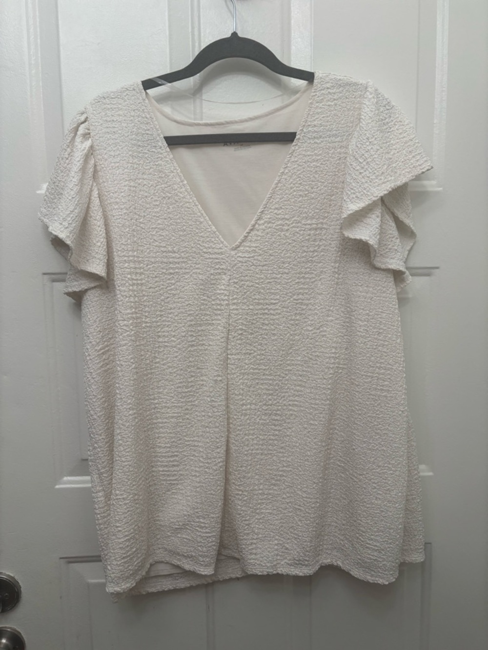 Ava & Viv Soft V-Neck Top in Light Cream